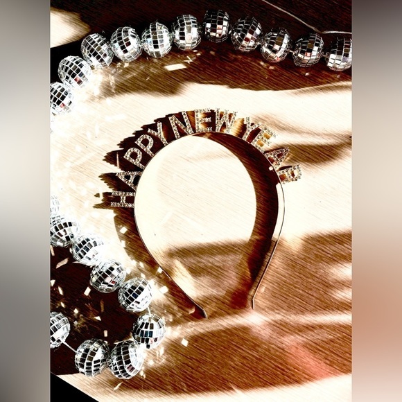 HAPPY NEW YEAR TIARA - Picture 3 of 14